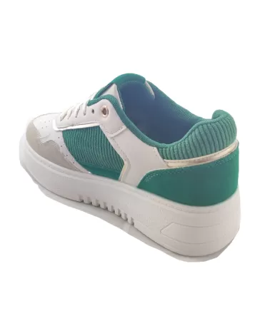 Deportiva para mujer en color verde, plataforma