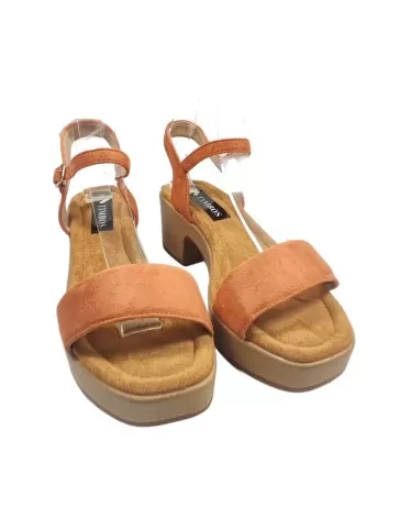 Sandalia de tacón de madera en color Naranja - Timbos Zapatos