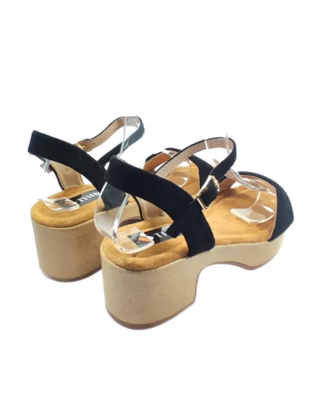 Sandalia de tacón de madera en color Negro - Timbos Zapatos