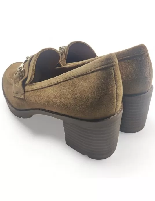 Mocasín marrón de mujer con tacón - Timbos Zapatos