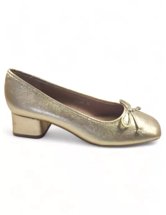 Manoletina tacón bajo color oro de mujer - Timbos Zapatos