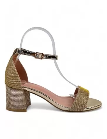 Sandalia dorada con tacón ancho y bajo - Timbos Zapatos