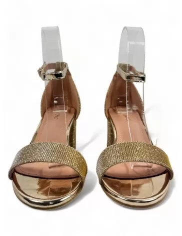 Sandalia dorada con tacón ancho y bajo - Timbos Zapatos