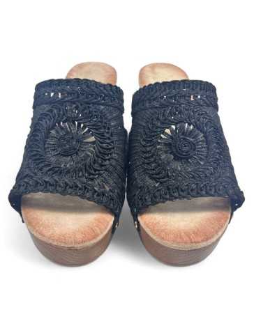 Zueco de madera en color negro - Timbos Zapatos