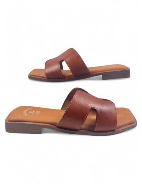 Sandalia plana de piel para mujer, color camel - Timbos Zapatos