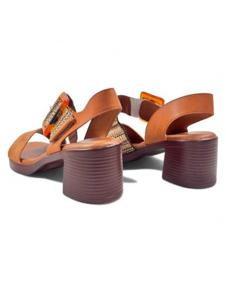 Sandalia de tacón de madera en color camel - Timbos Zapatos