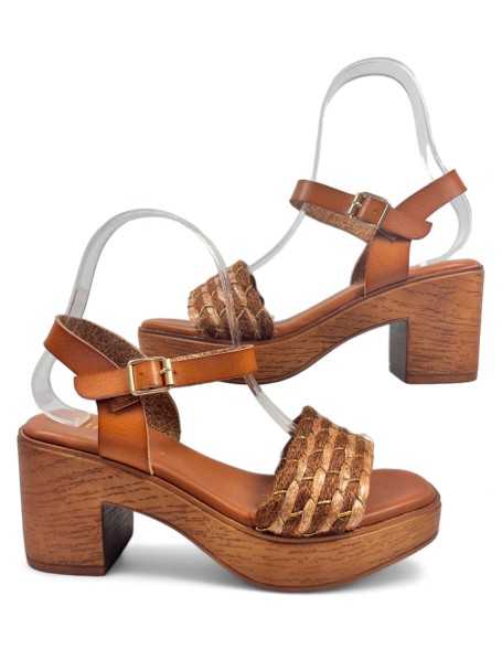 Sandalia de tacón de madera en color cuero - Timbos Zapatos