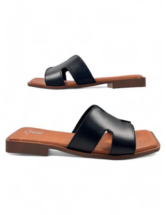 Sandalia plana de piel para mujer color negro - Timbos Zapatos
