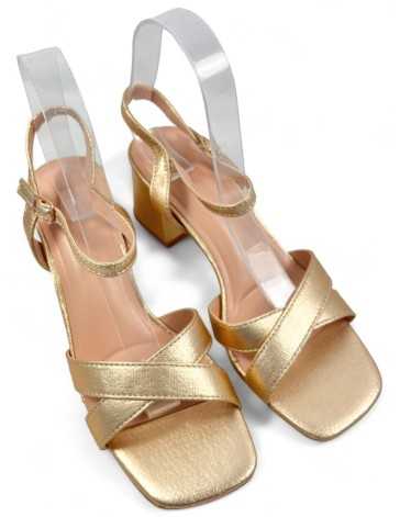 Sandalia tacon fino de fiesta oro - Timbos Zapatos