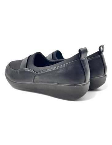 Mocasín con cuña de mujer color negro - Timbos Zapatos