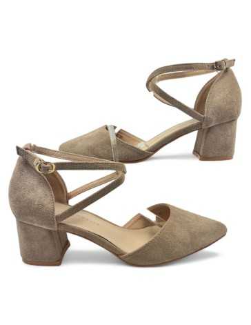 Sandalia beige de vestir, tacón bajo - Timbos Zapatos