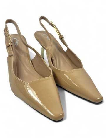 Sandalia tacon fiesta color beige - Timbos Zapatos