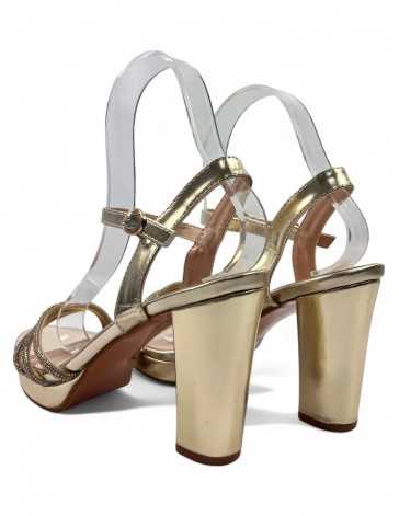 Sandalia tacon fino de fiesta oro - Timbos Zapatos